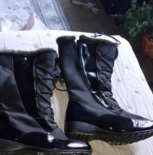 Sporto Women's Black Winter Lace-Up Rain Boots